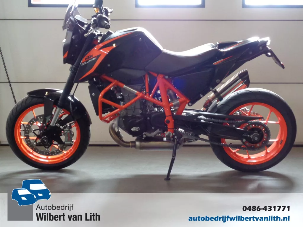 KTM 690 Duke R